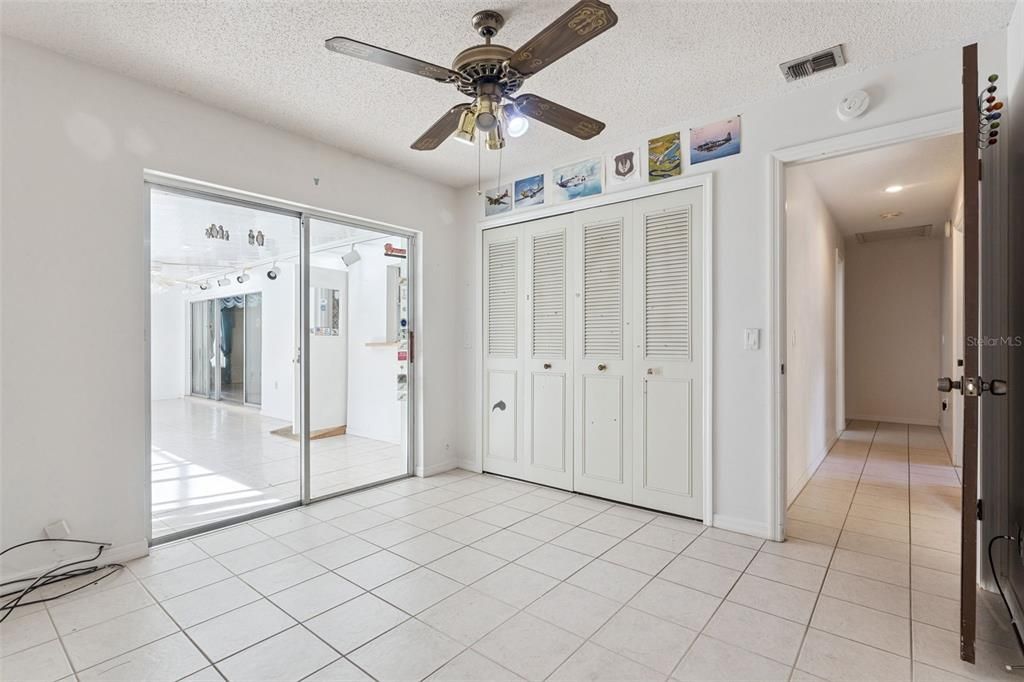 For Sale: $520,000 (4 beds, 2 baths, 2000 Square Feet)