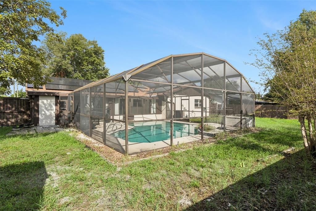 For Sale: $520,000 (4 beds, 2 baths, 2000 Square Feet)
