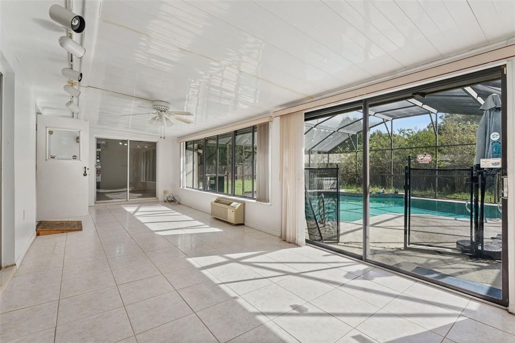 For Sale: $520,000 (4 beds, 2 baths, 2000 Square Feet)