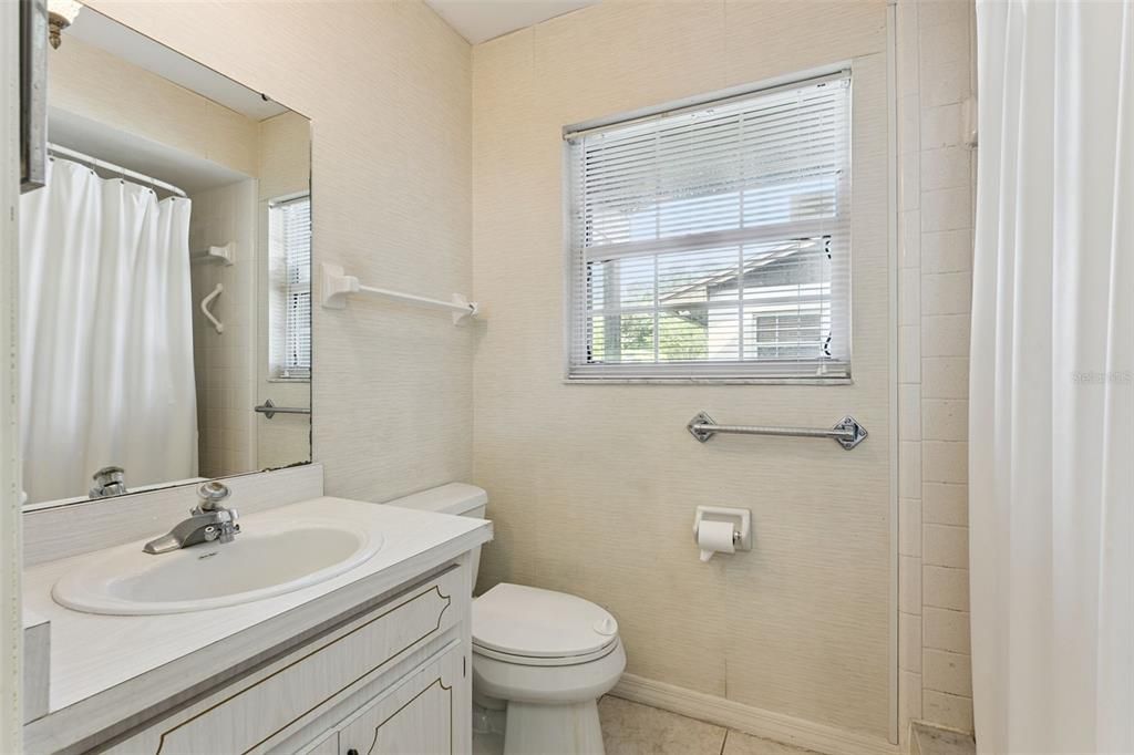For Sale: $520,000 (4 beds, 2 baths, 2000 Square Feet)
