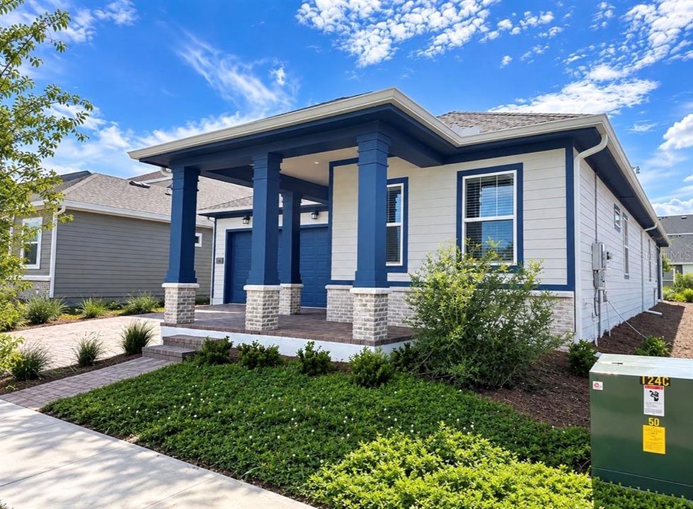 For Rent: $3,100 (3 beds, 2 baths, 2249 Square Feet)