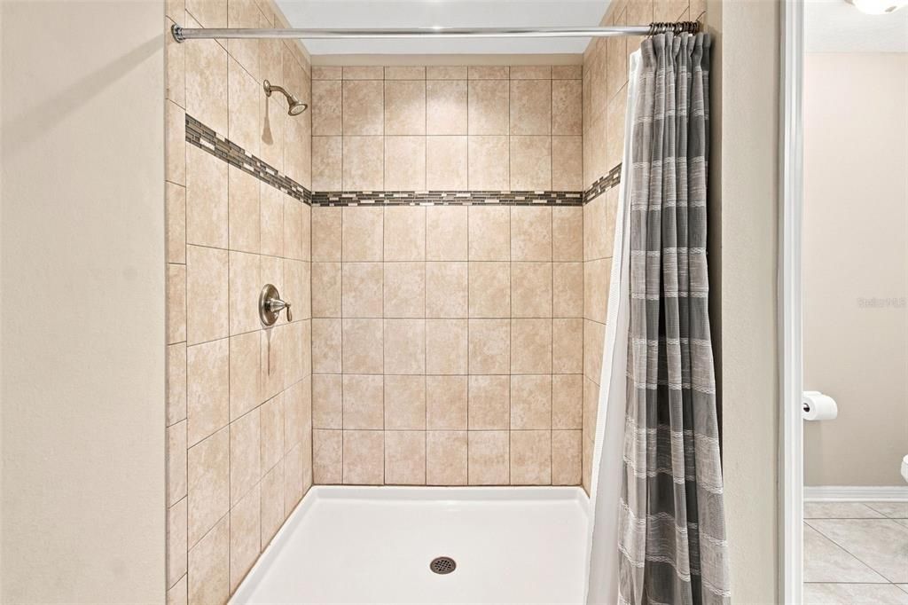 En Venta: $535,000 (5 camas, 3 baños, 3531 Pies cuadrados)