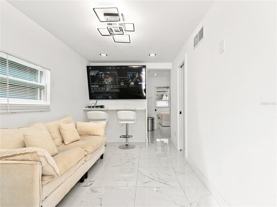 For Sale: $560,000 (7 beds, 5 baths, 1935 Square Feet)