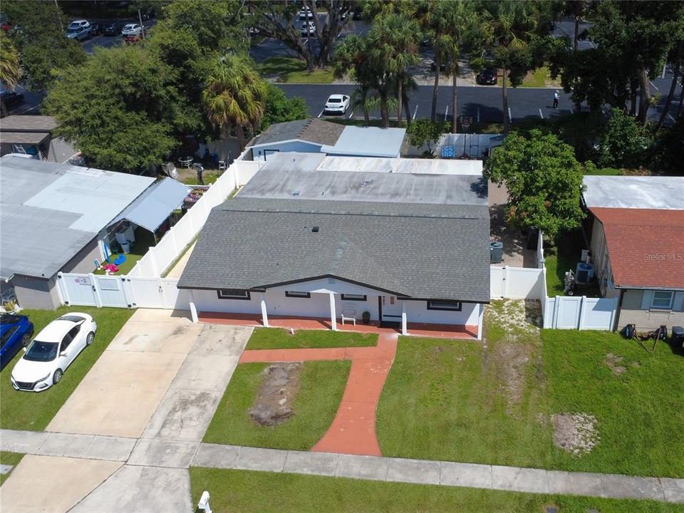 For Sale: $560,000 (7 beds, 5 baths, 1935 Square Feet)