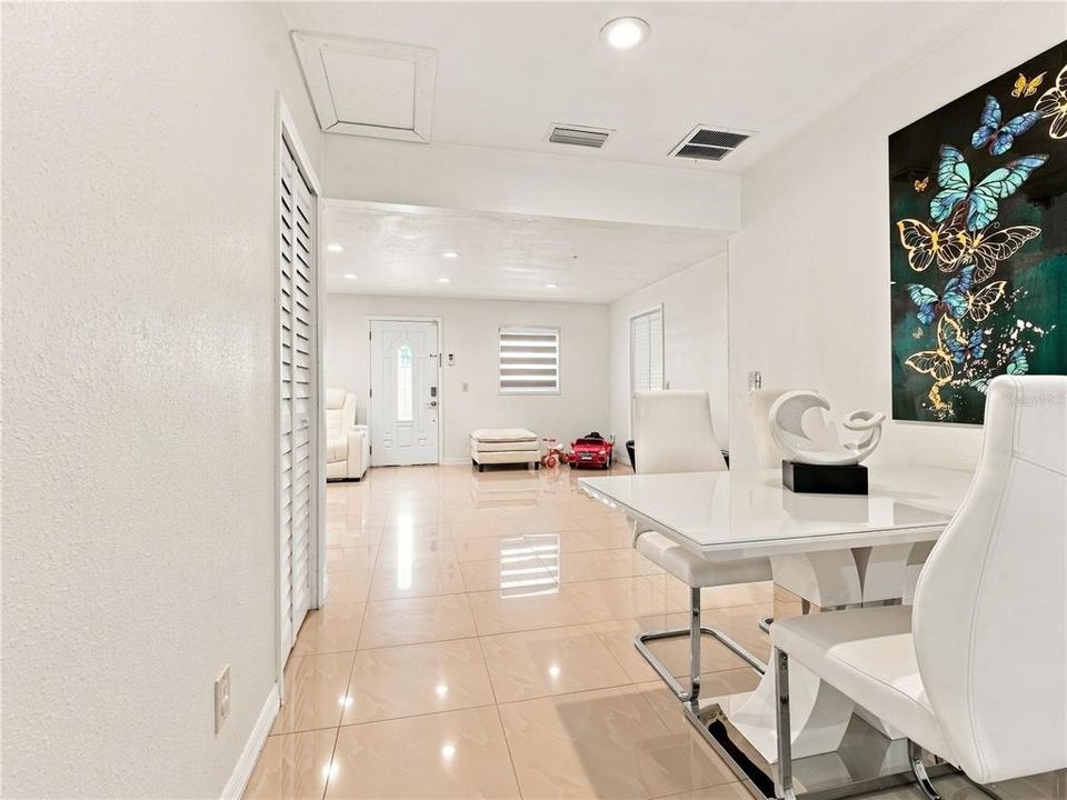 For Sale: $560,000 (7 beds, 5 baths, 1935 Square Feet)