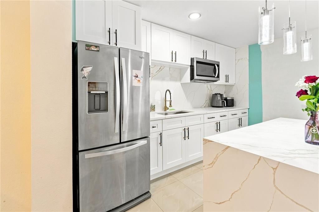 For Sale: $560,000 (7 beds, 5 baths, 1935 Square Feet)