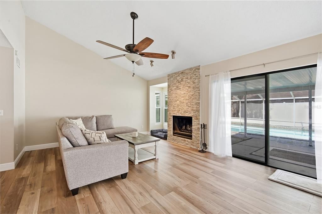 For Rent: $3,295 (3 beds, 2 baths, 1860 Square Feet)