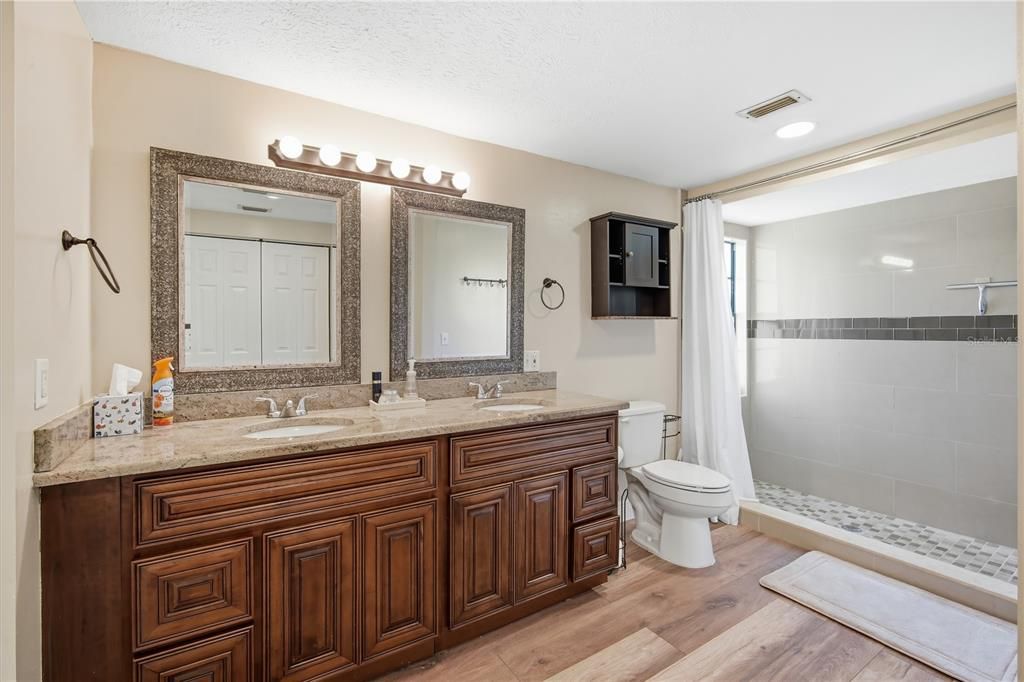 For Rent: $3,295 (3 beds, 2 baths, 1860 Square Feet)