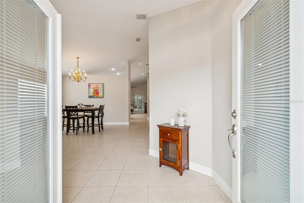 En Venta: $565,000 (3 camas, 2 baños, 2032 Pies cuadrados)