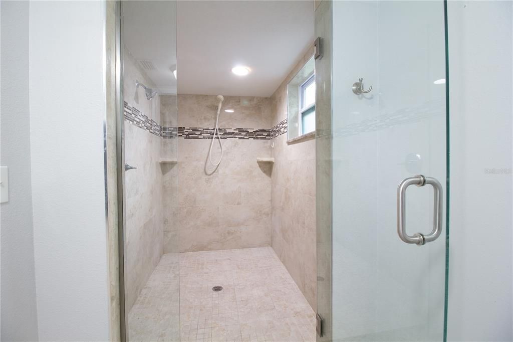 For Sale: $750,000 (4 beds, 2 baths, 2802 Square Feet)