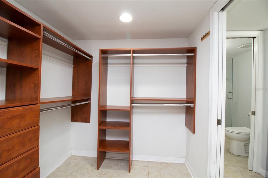 For Sale: $750,000 (4 beds, 2 baths, 2802 Square Feet)