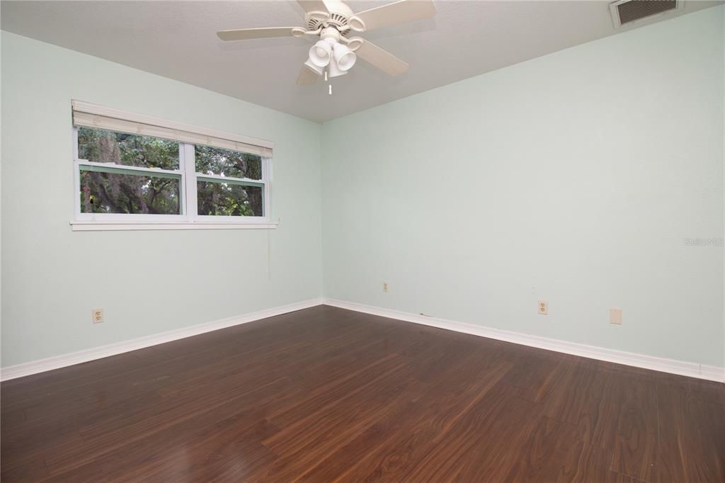 For Sale: $750,000 (4 beds, 2 baths, 2802 Square Feet)