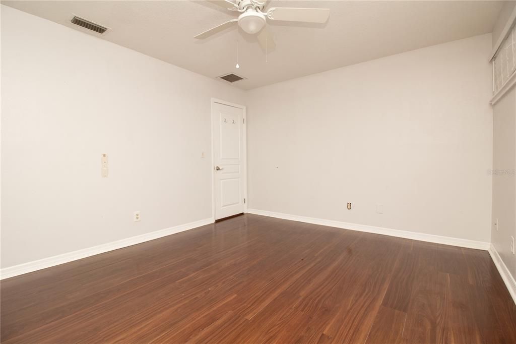 For Sale: $750,000 (4 beds, 2 baths, 2802 Square Feet)