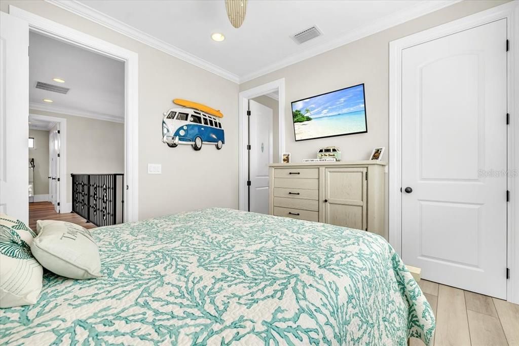For Sale: $2,695,000 (5 beds, 4 baths, 3562 Square Feet)