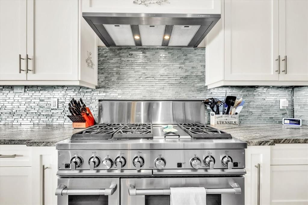 For Sale: $2,695,000 (5 beds, 4 baths, 3562 Square Feet)