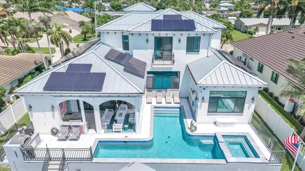 For Sale: $2,695,000 (5 beds, 4 baths, 3562 Square Feet)