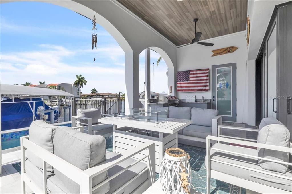 For Sale: $2,695,000 (5 beds, 4 baths, 3562 Square Feet)