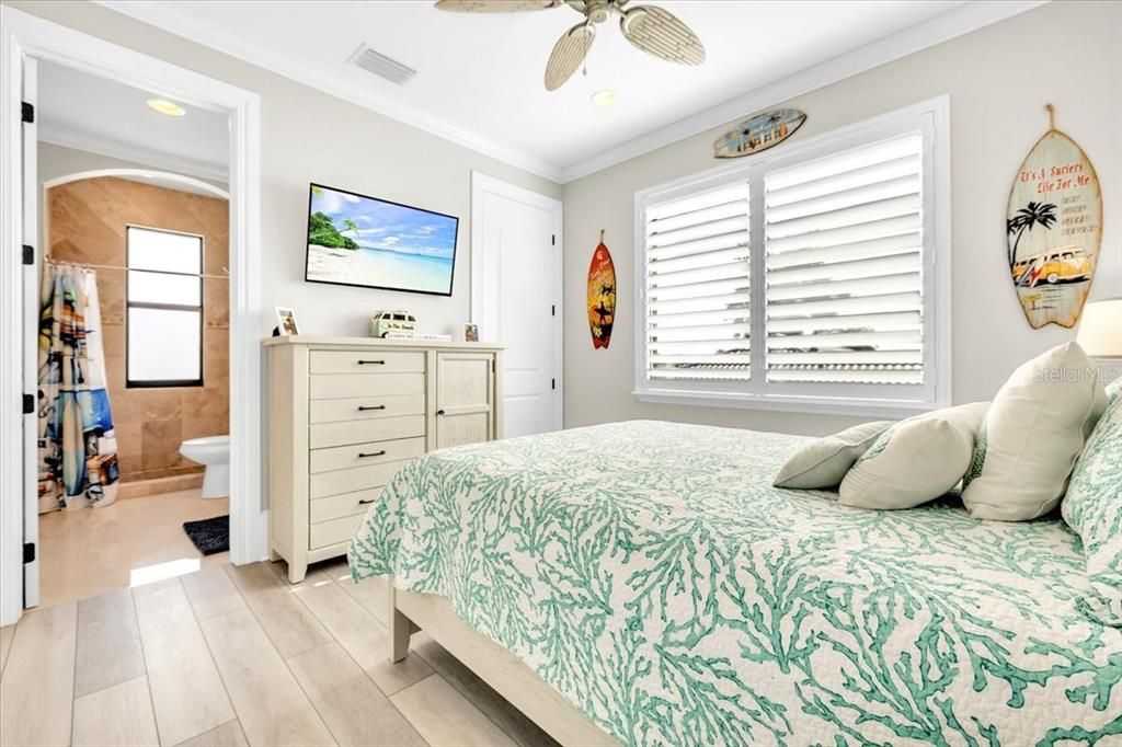 For Sale: $2,695,000 (5 beds, 4 baths, 3562 Square Feet)