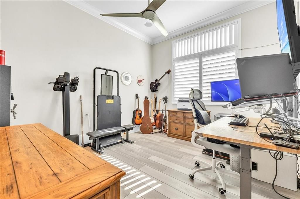 For Sale: $2,695,000 (5 beds, 4 baths, 3562 Square Feet)