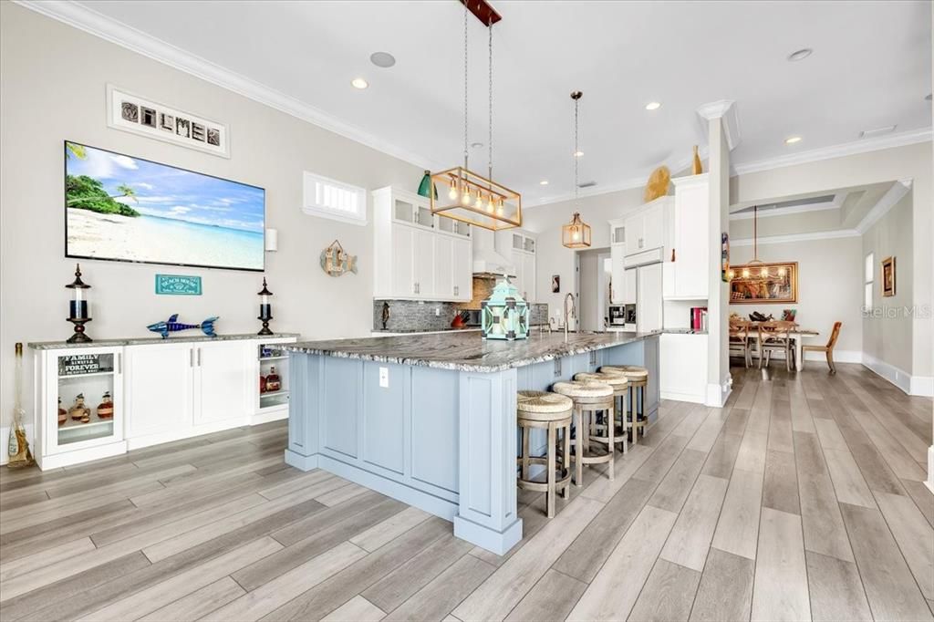 For Sale: $2,695,000 (5 beds, 4 baths, 3562 Square Feet)