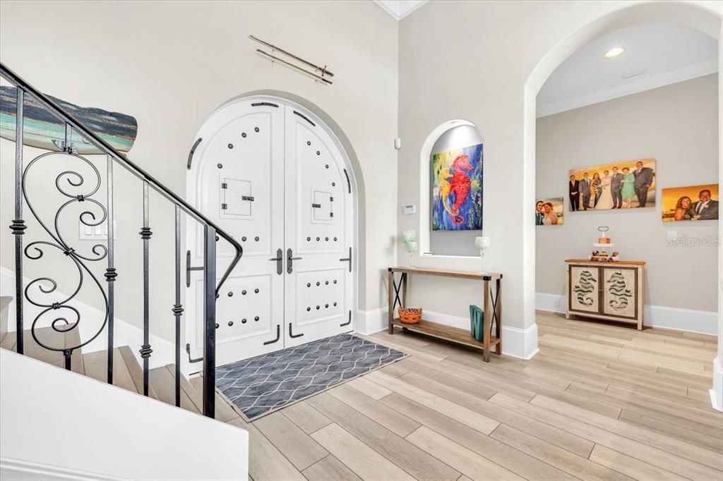 For Sale: $2,695,000 (5 beds, 4 baths, 3562 Square Feet)