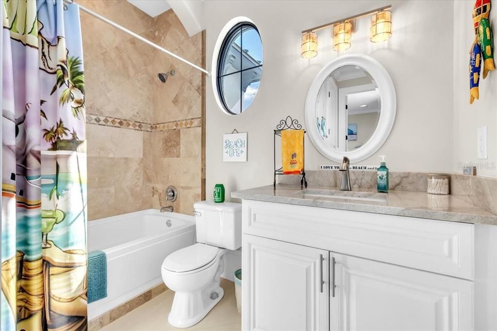 For Sale: $2,695,000 (5 beds, 4 baths, 3562 Square Feet)