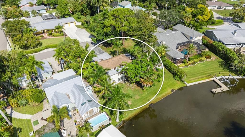 En Venta: $775,000 (0.27 acres)