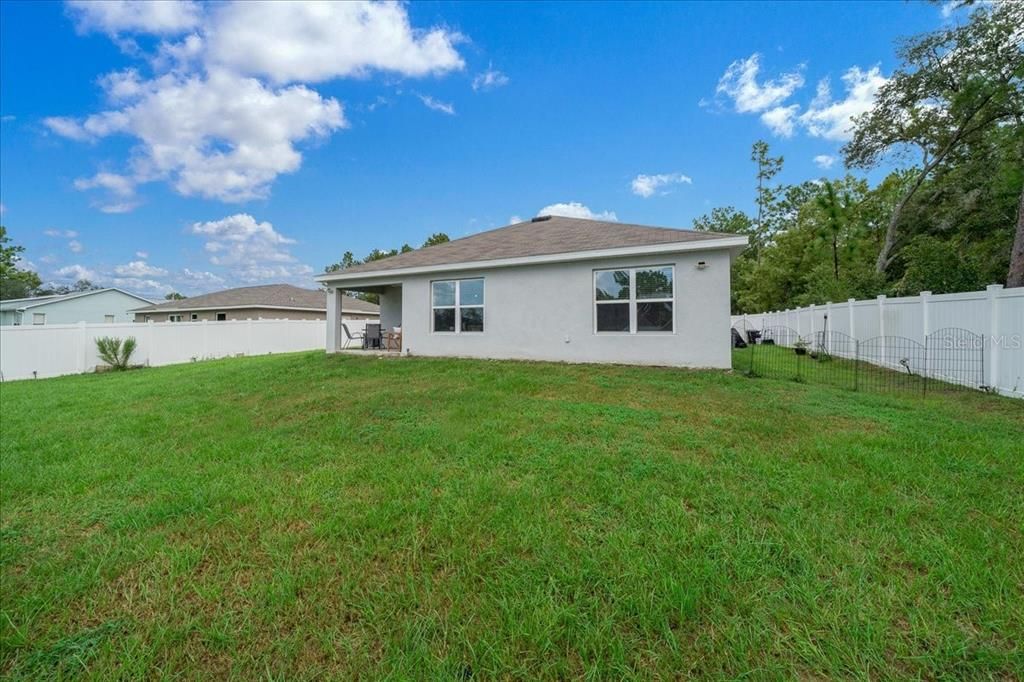 For Sale: $329,900 (4 beds, 2 baths, 1828 Square Feet)