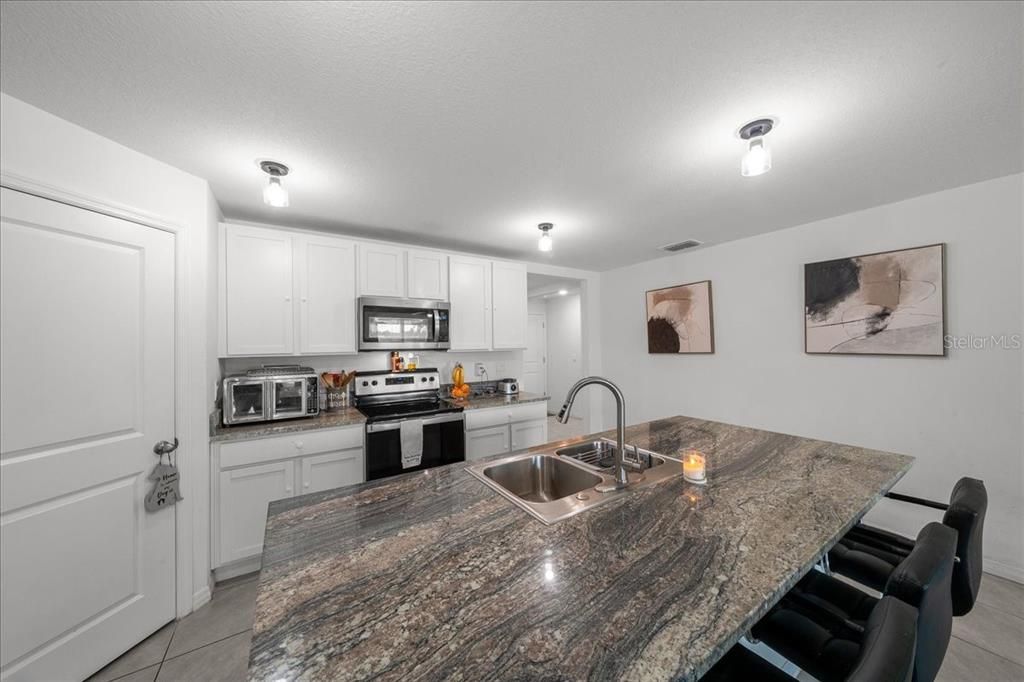 For Sale: $329,900 (4 beds, 2 baths, 1828 Square Feet)