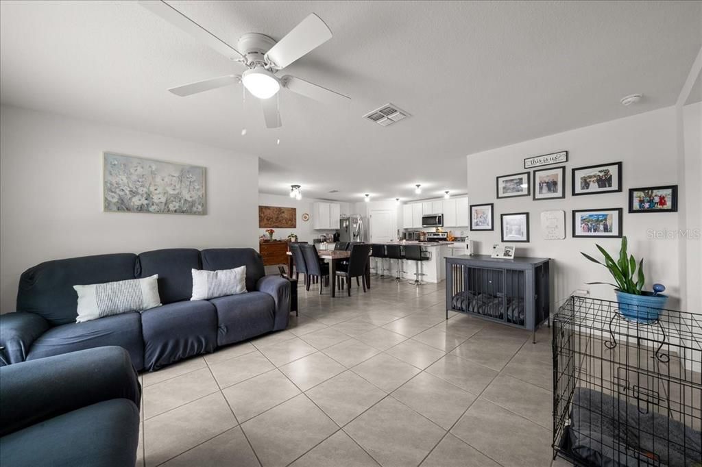 For Sale: $329,900 (4 beds, 2 baths, 1828 Square Feet)