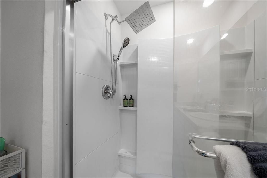 For Sale: $329,900 (4 beds, 2 baths, 1828 Square Feet)