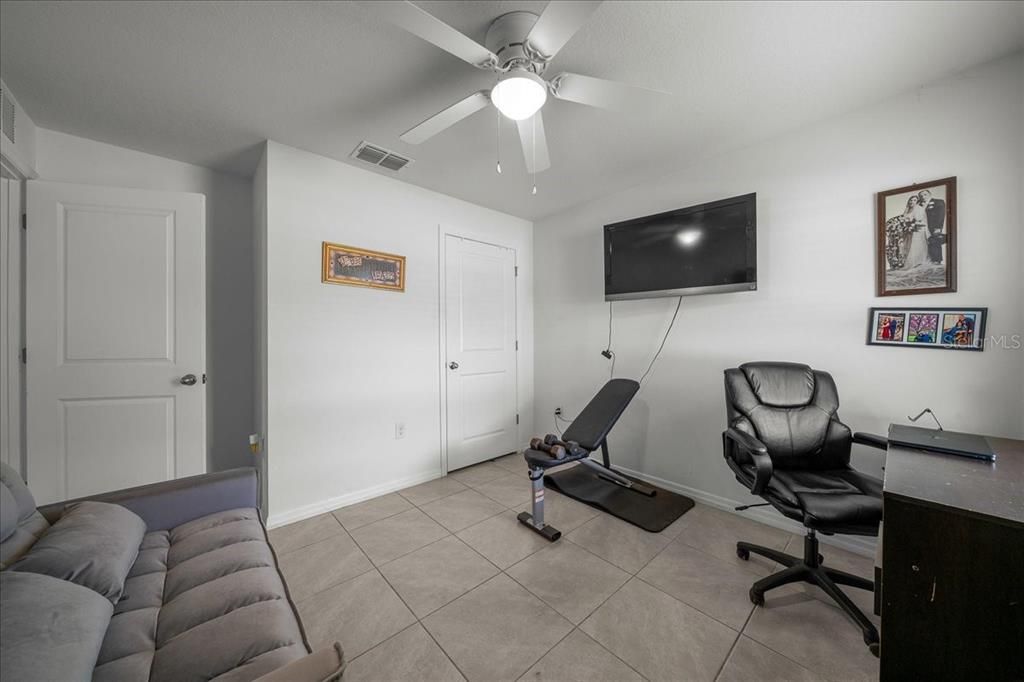 For Sale: $329,900 (4 beds, 2 baths, 1828 Square Feet)