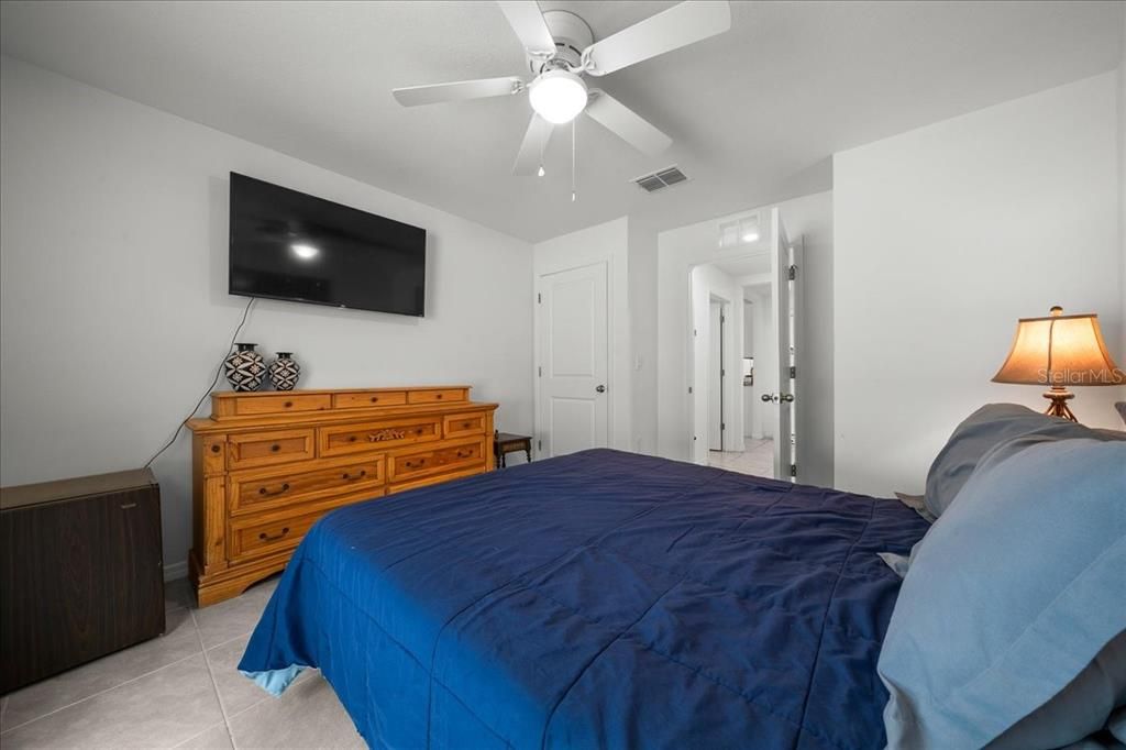 For Sale: $329,900 (4 beds, 2 baths, 1828 Square Feet)