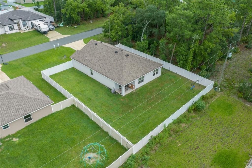 For Sale: $329,900 (4 beds, 2 baths, 1828 Square Feet)
