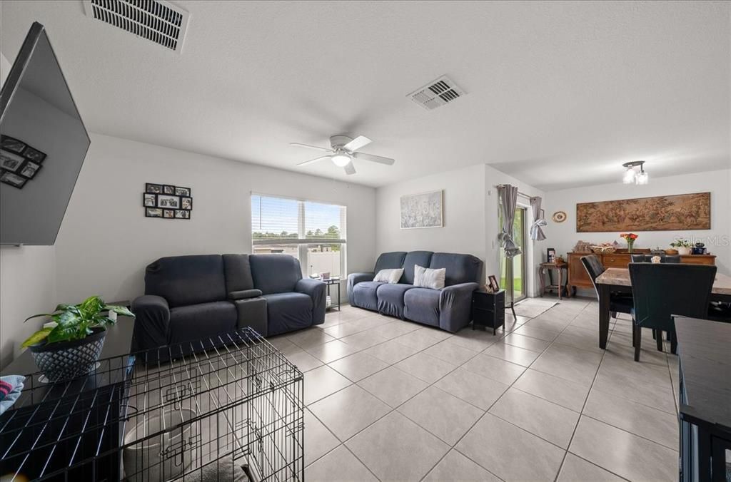 For Sale: $329,900 (4 beds, 2 baths, 1828 Square Feet)