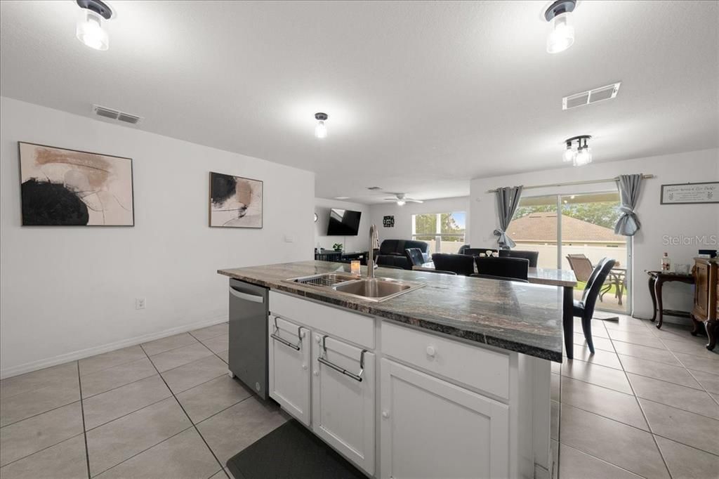 For Sale: $329,900 (4 beds, 2 baths, 1828 Square Feet)
