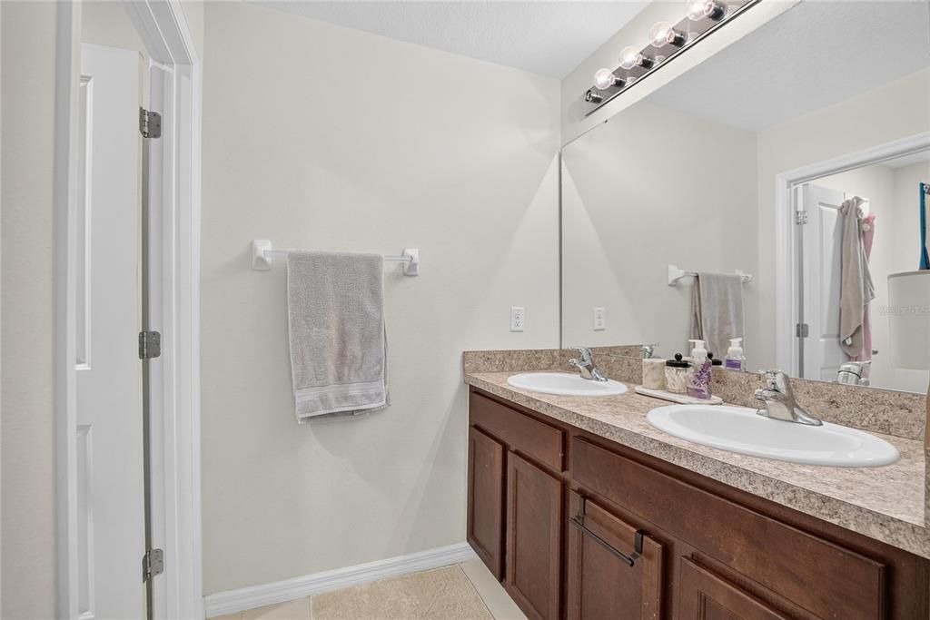 For Sale: $369,990 (5 beds, 3 baths, 2674 Square Feet)
