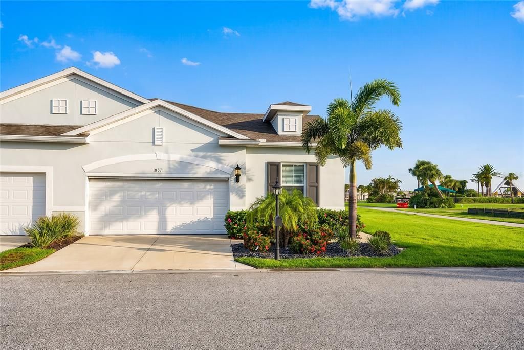 For Sale: $389,900 (2 beds, 2 baths, 1646 Square Feet)