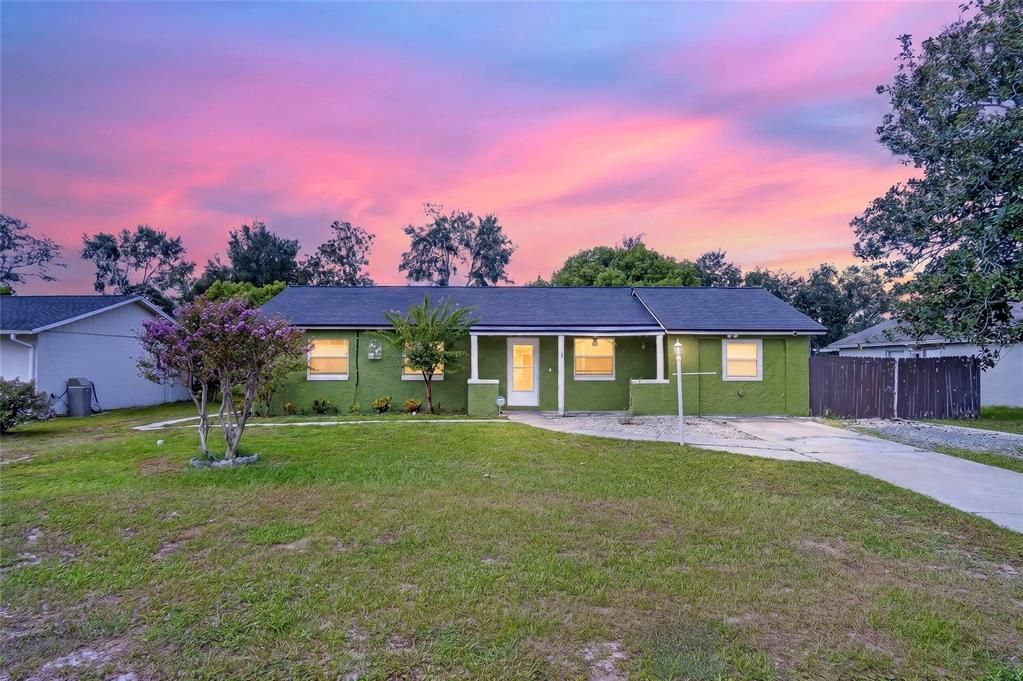 For Sale: $209,900 (3 beds, 2 baths, 960 Square Feet)