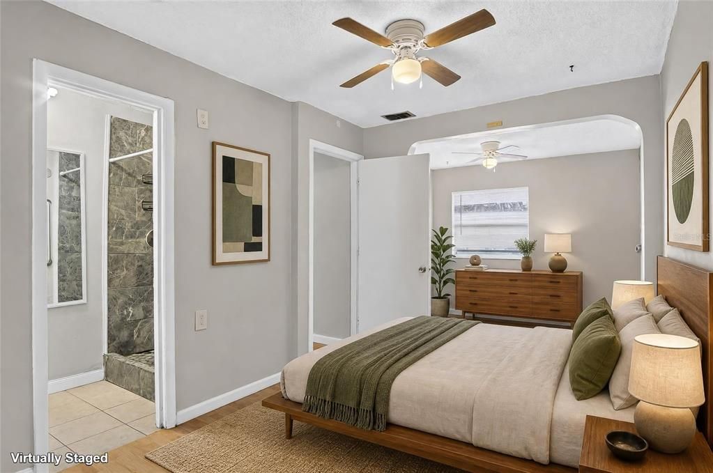 For Sale: $209,900 (3 beds, 2 baths, 960 Square Feet)