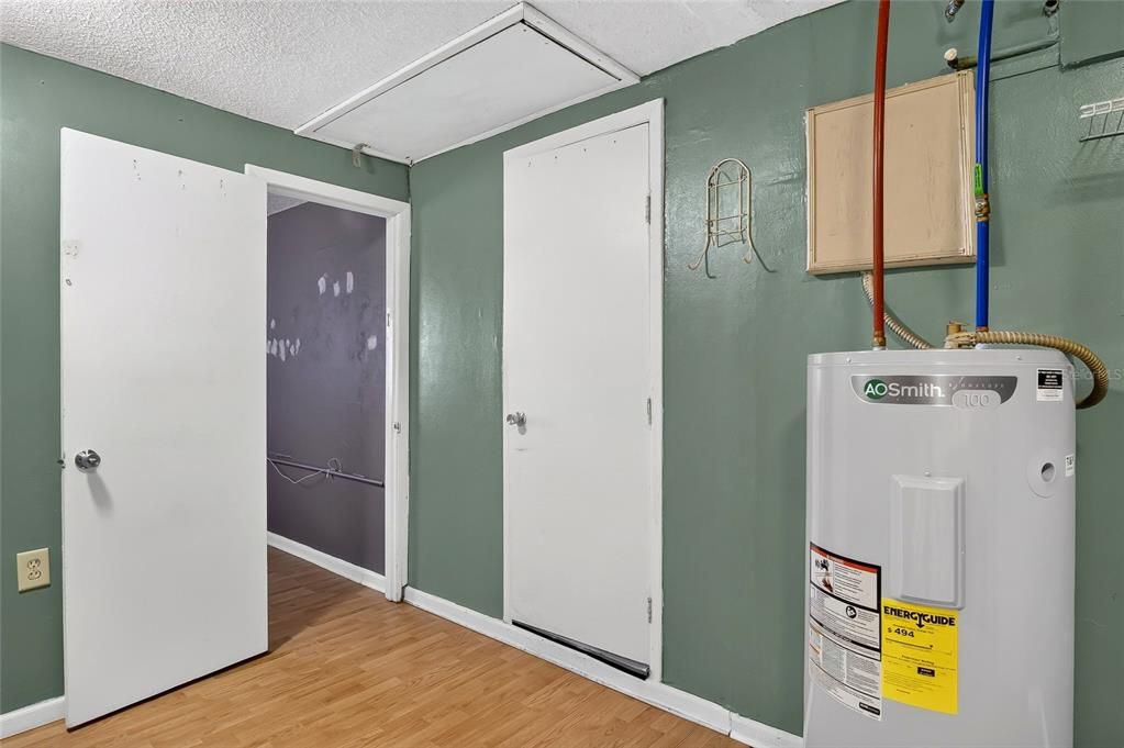 For Sale: $209,900 (3 beds, 2 baths, 960 Square Feet)