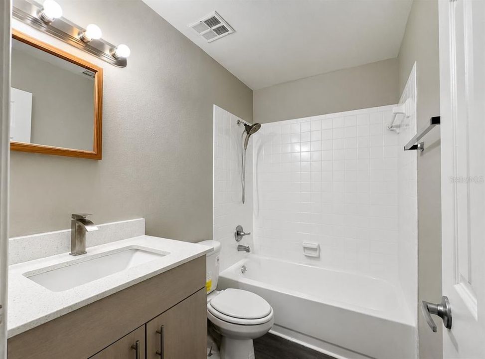 В аренду: $1,395 (2 спален, 1 ванн, 1050 Квадратных фут)