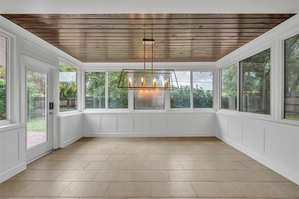 For Rent: $3,400 (3 beds, 2 baths, 1438 Square Feet)