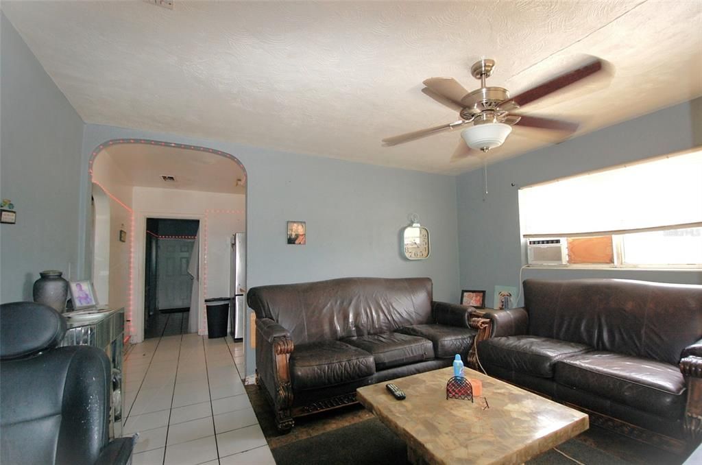 For Sale: $325,000 (4 beds, 0 baths, 1841 Square Feet)