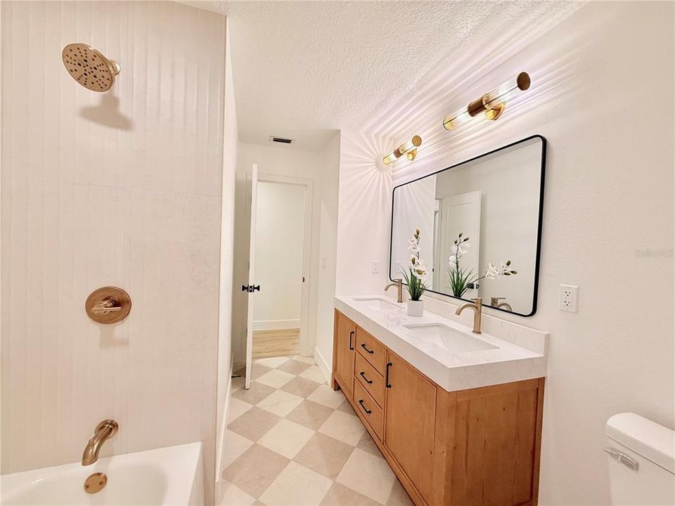 For Sale: $685,000 (4 beds, 2 baths, 2138 Square Feet)