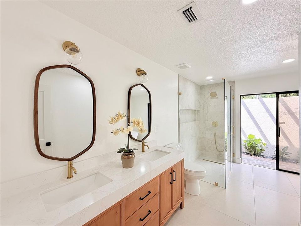 For Sale: $685,000 (4 beds, 2 baths, 2138 Square Feet)