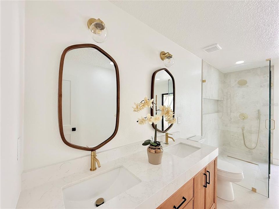 For Sale: $685,000 (4 beds, 2 baths, 2138 Square Feet)