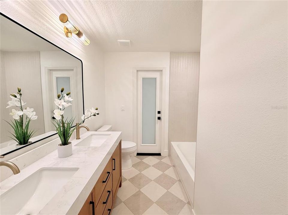 For Sale: $685,000 (4 beds, 2 baths, 2138 Square Feet)