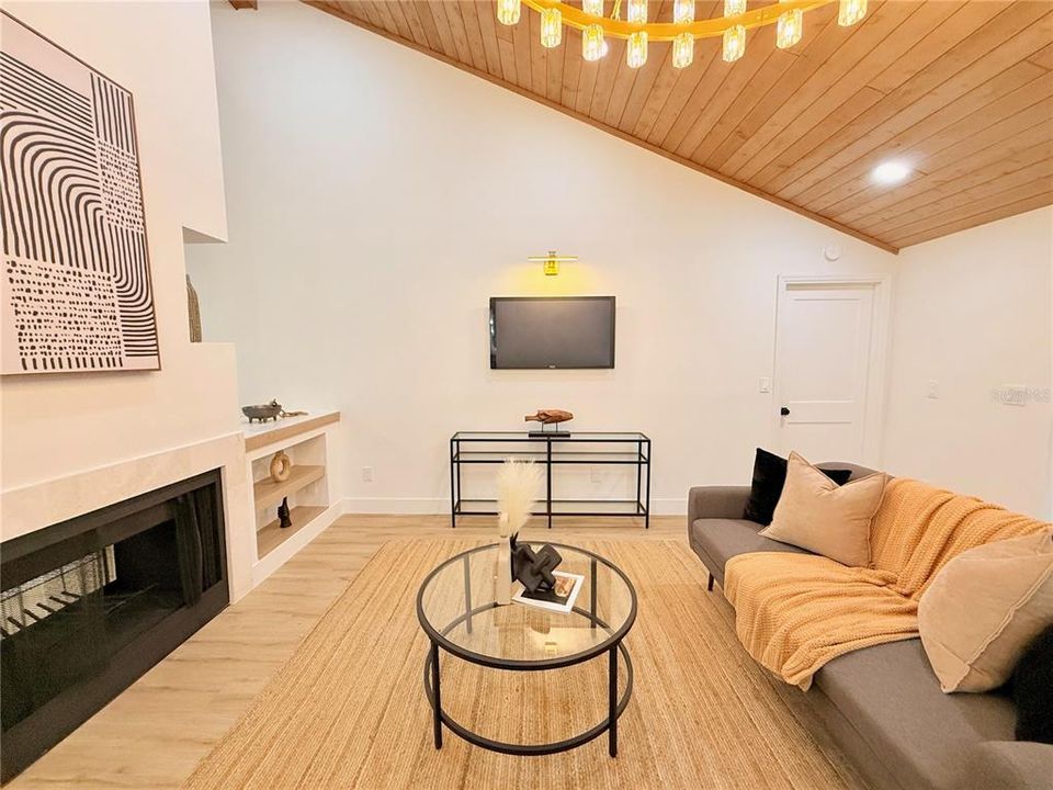 For Sale: $685,000 (4 beds, 2 baths, 2138 Square Feet)