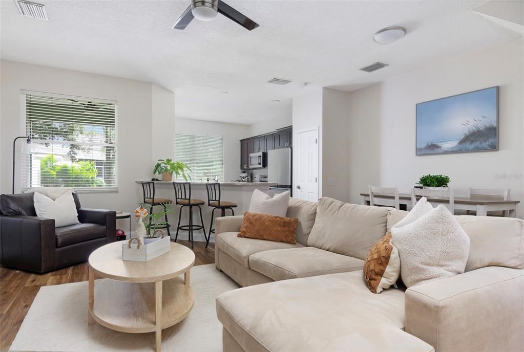 En Venta: $389,000 (3 camas, 2 baños, 1453 Pies cuadrados)
